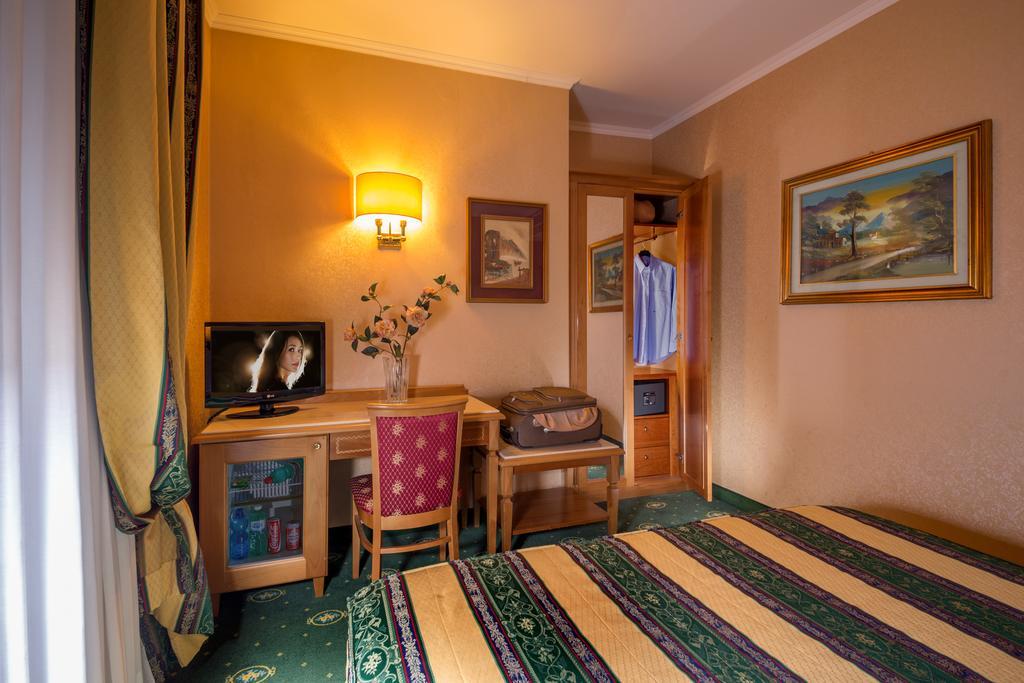 Colonna Hotel Фраскати Екстериор снимка